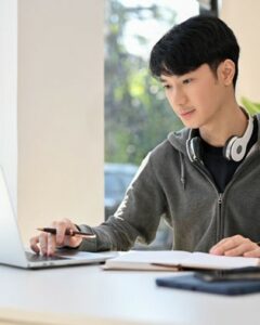 EFFOR CYBERLAB - BAC+2- Commerical(e) IT