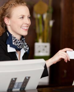 EFFOR SKILLS - BAC +2 - Réceptioniste hôtellerie